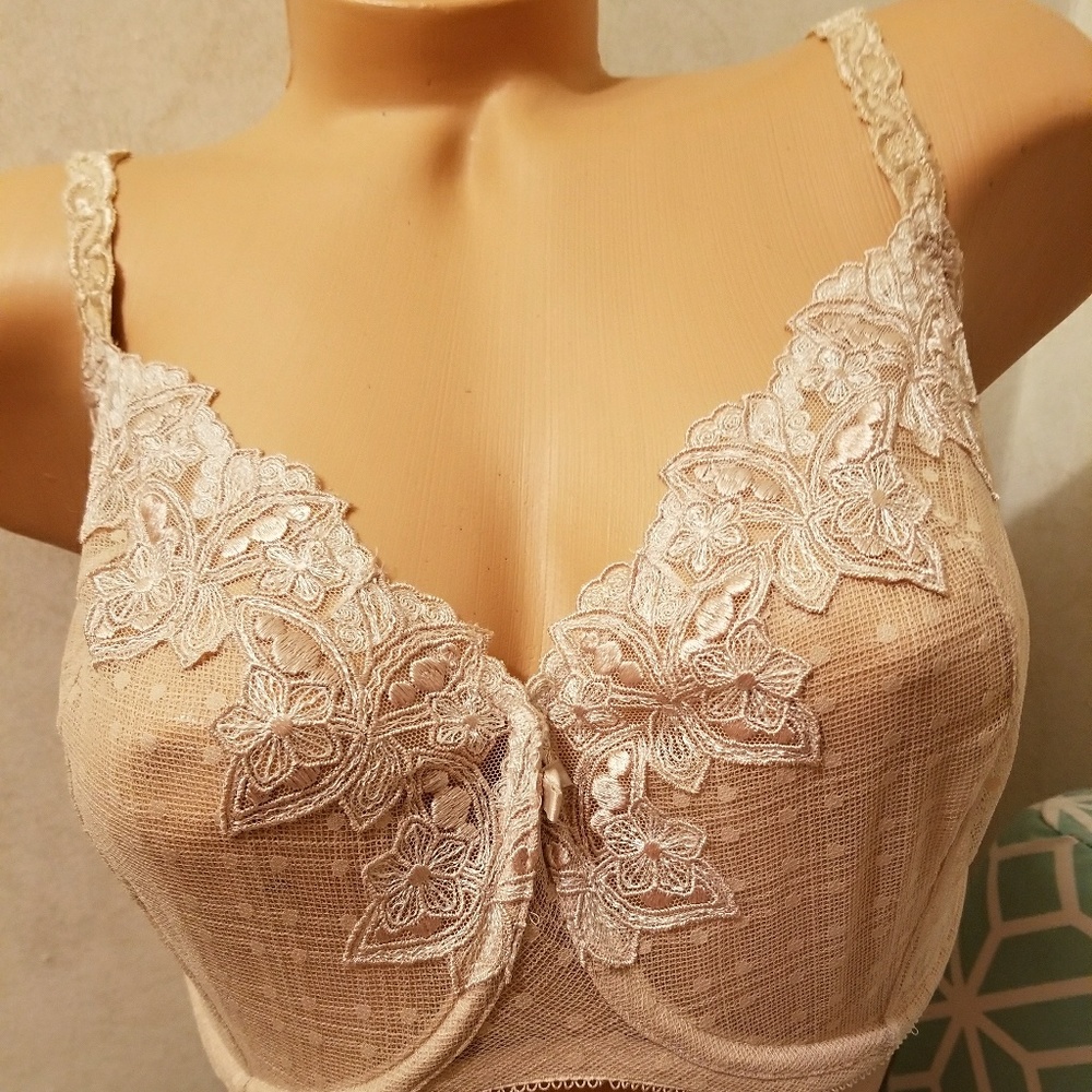 Wacoal Luxe Flirtatiously Feminine Full Figure 